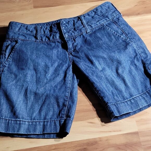 VINTAGE American Eagle Women's Shorts - SIZE 2 - Picture 1 of 7